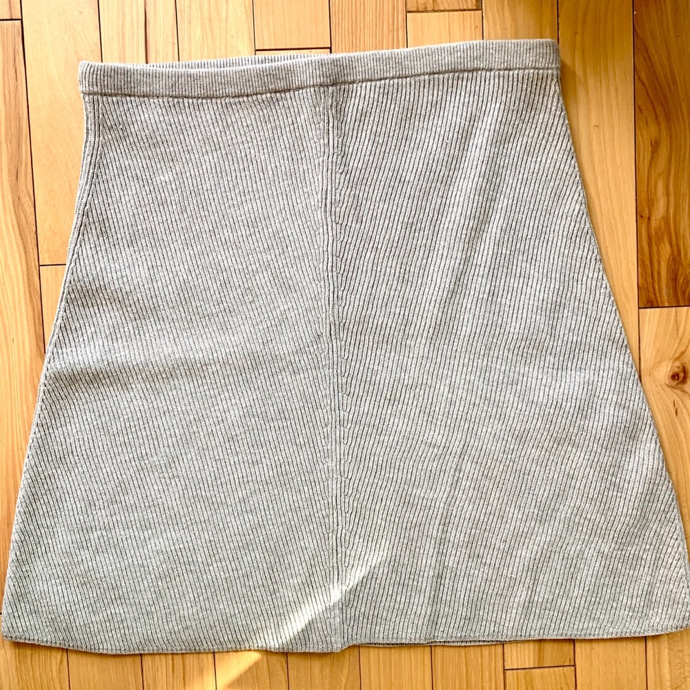 Aritzia Wilfred Free High Waisted Knit Skirt